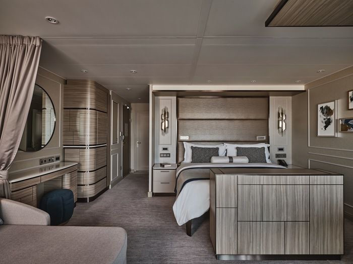 Silver Suite